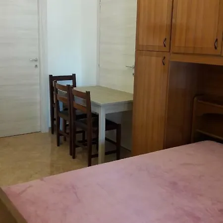 Carlotta Apartment *